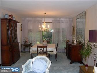1136 Oliver Road Huntingdon Valley, PA 19006 - Photo 6 of 12 Dining Room