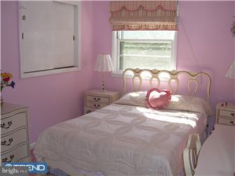 1136 Oliver Road Huntingdon Valley, PA 19006 - Photo 10 of 12 Bedroom 2