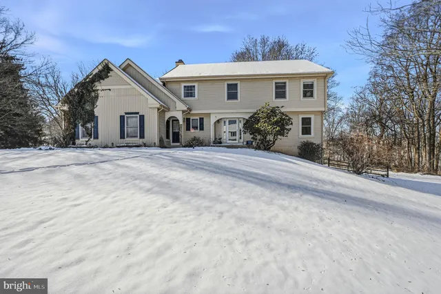 $615,000 | 5 Roosevelt Way, Avondale, PA 19311