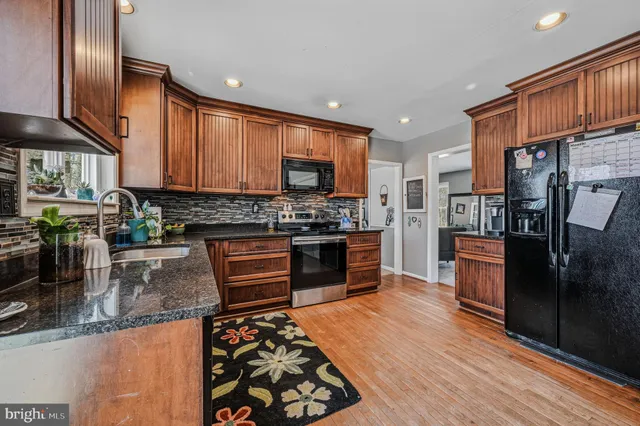 $615,000 | 5 Roosevelt Way, Avondale, PA 19311