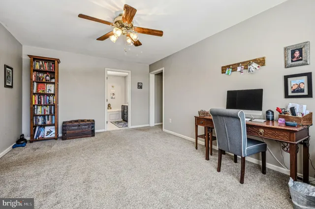 $615,000 | 5 Roosevelt Way, Avondale, PA 19311