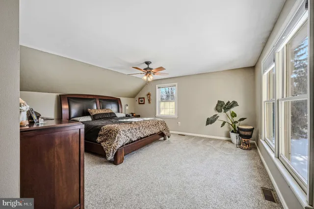 $615,000 | 5 Roosevelt Way, Avondale, PA 19311