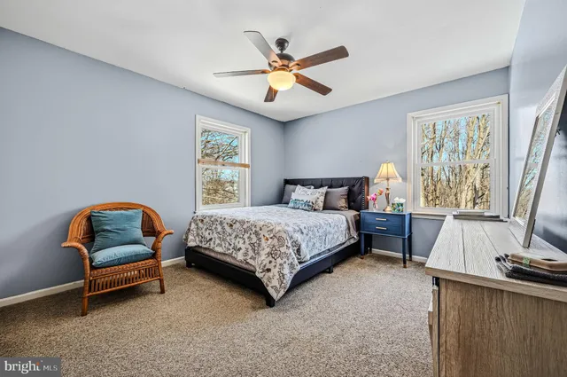 $615,000 | 5 Roosevelt Way, Avondale, PA 19311