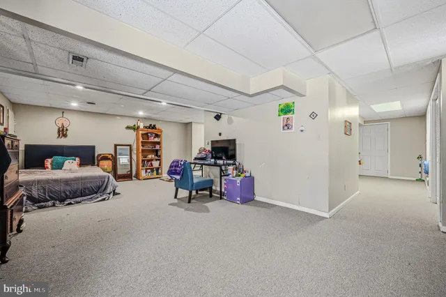 $615,000 | 5 Roosevelt Way, Avondale, PA 19311