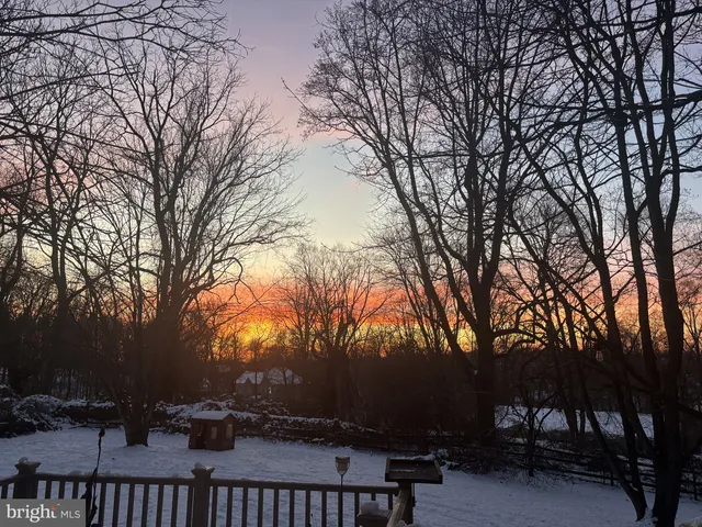 $615,000 | 5 Roosevelt Way, Avondale, PA 19311