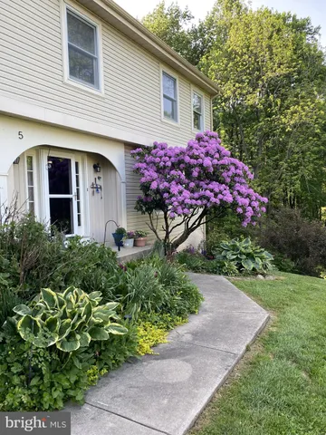 $615,000 | 5 Roosevelt Way, Avondale, PA 19311