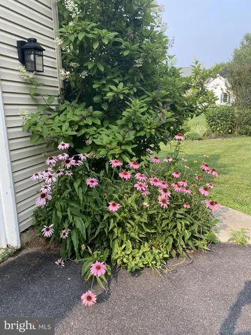 $615,000 | 5 Roosevelt Way, Avondale, PA 19311