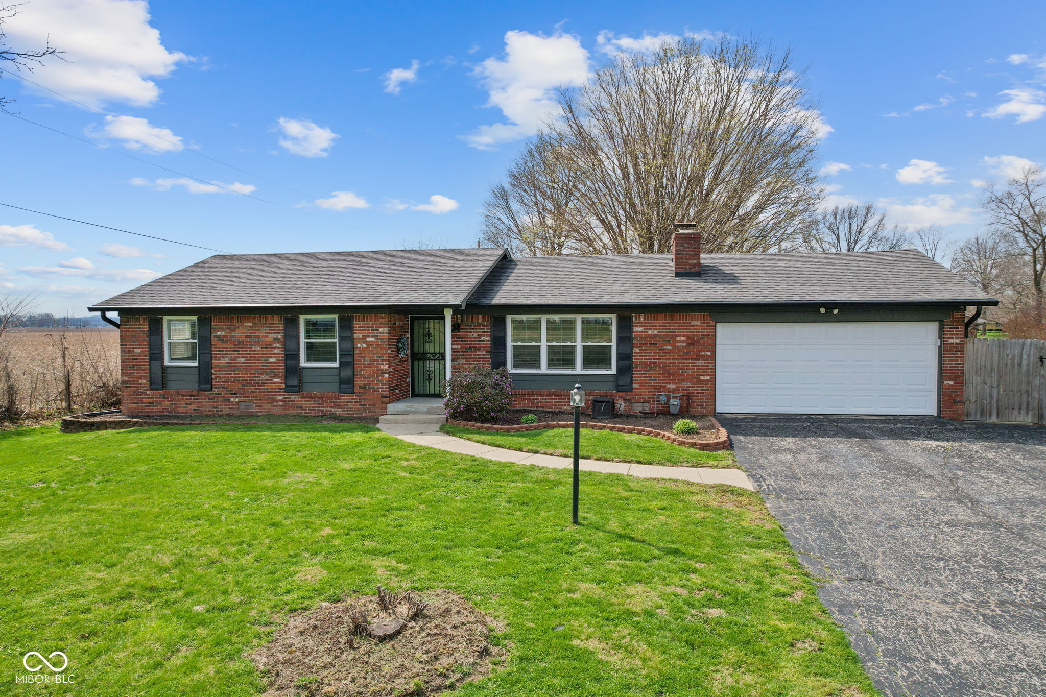 1154 Mullinix Road Greenwood, IN 46143 - Photo 3 of 33