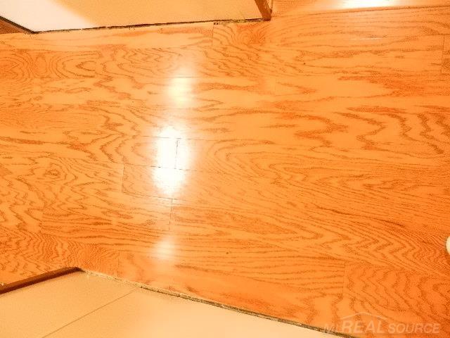 14904 Frazho Road Warren, MI 48089 - Photo 11 of 37 Laminate Flooring