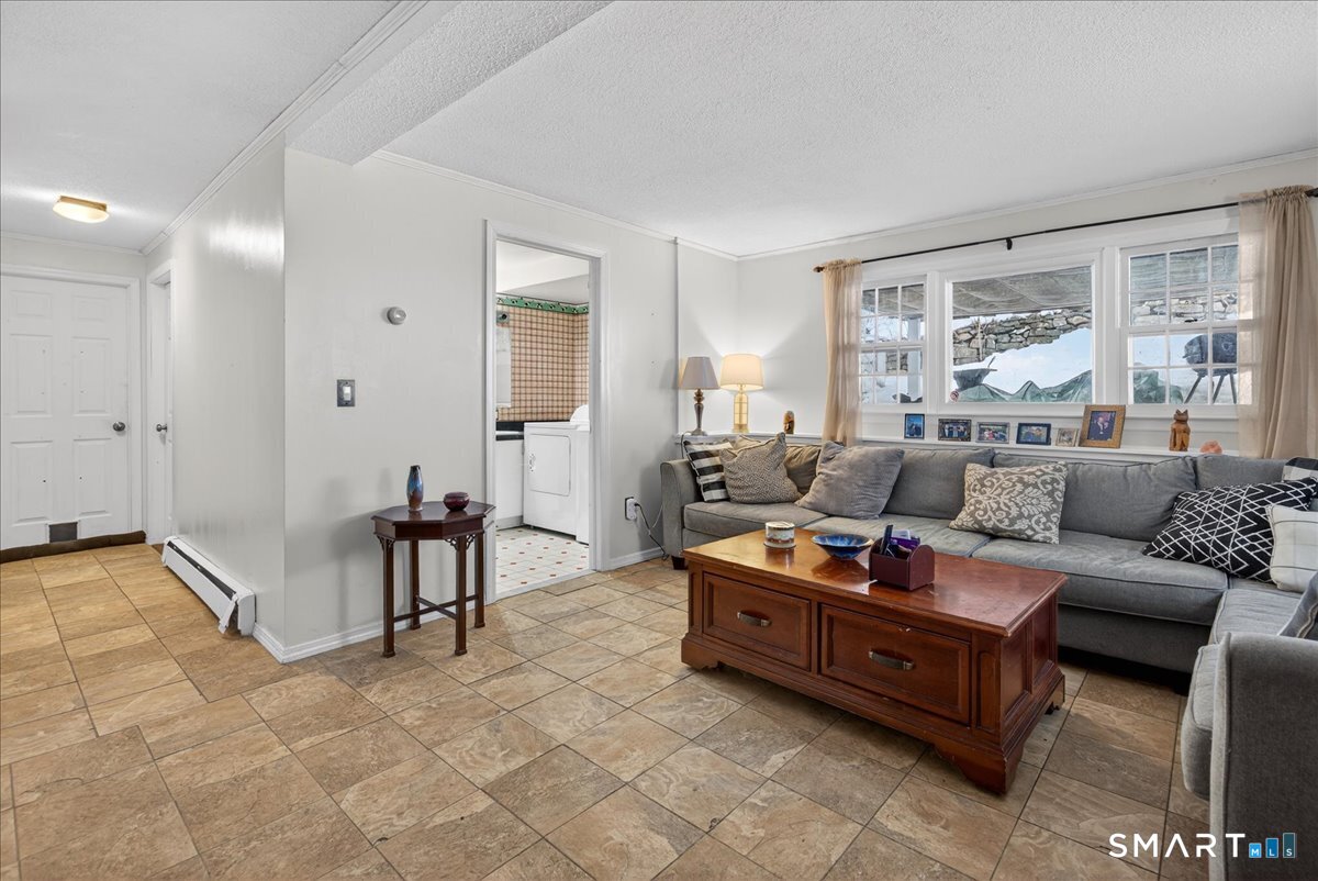 31 Longview Drive Ridgefield, CT 06877 - Photo 39 of 39 a living room with furniture