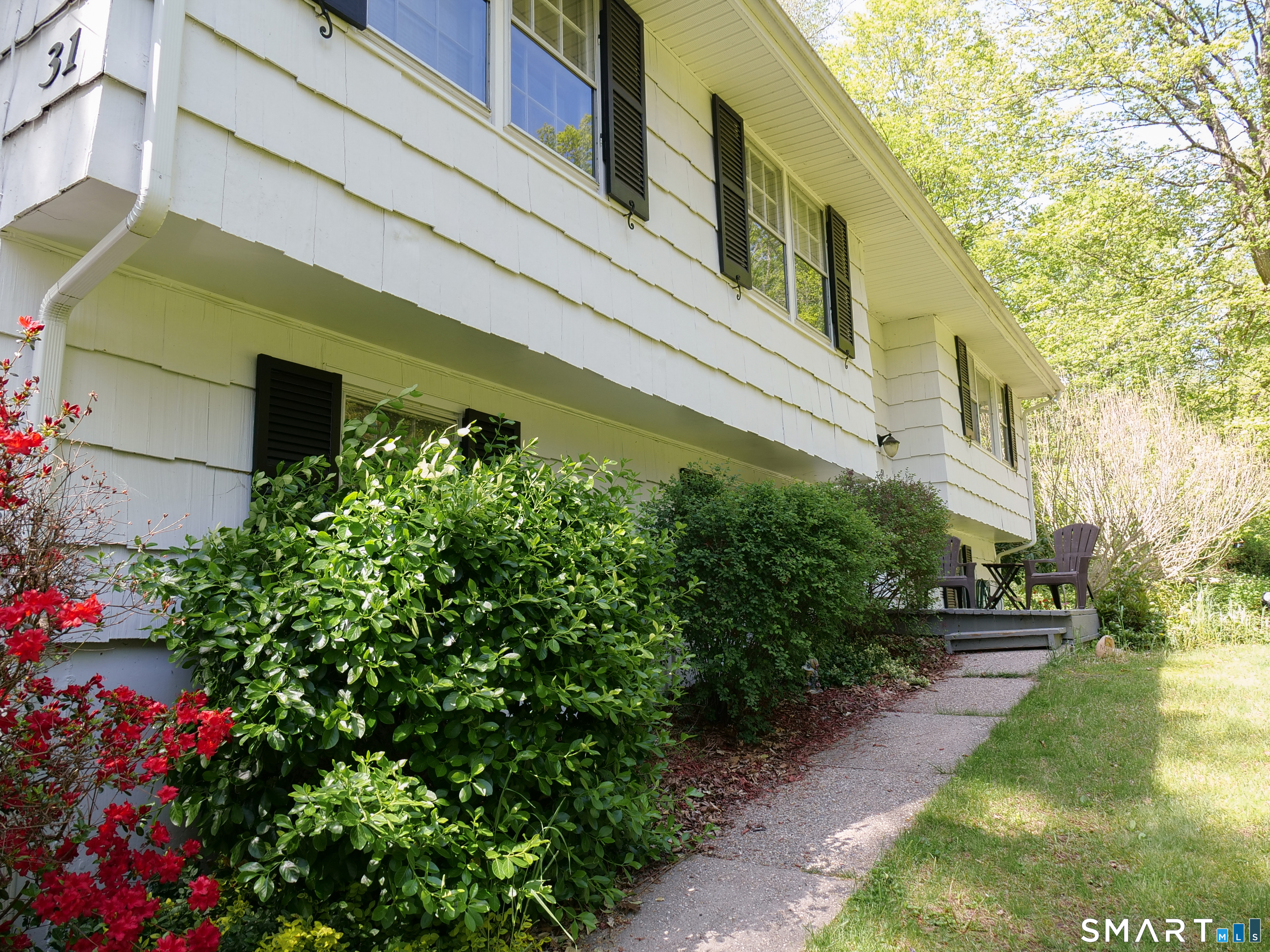 31 Longview Drive Ridgefield, CT 06877 - Photo 5 of 40