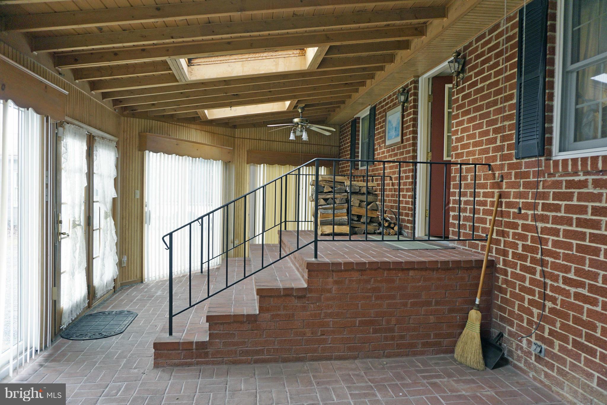 324 Bufflick Road Winchester, VA 22602 - Photo 20 of 29 Interior (General)