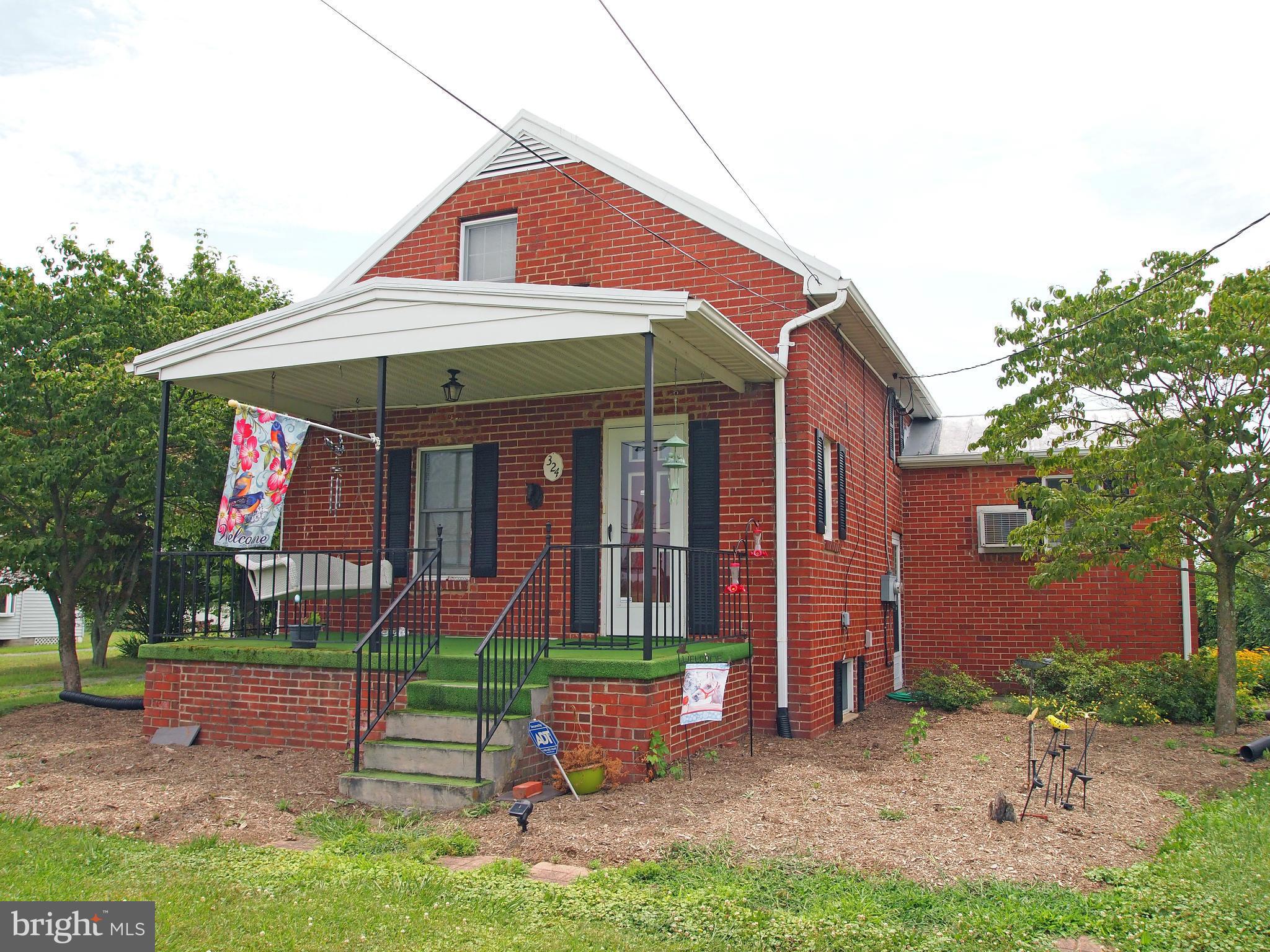 324 Bufflick Road Winchester, VA 22602 - Photo 4 of 29 Exterior (Front)