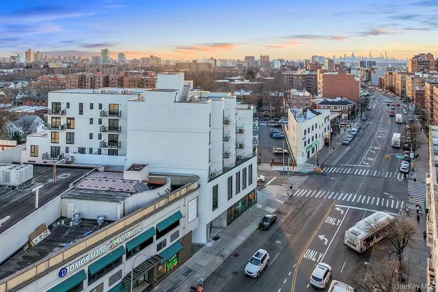 $869,700 | 150-02 Northern Boulevard, Unit 6A | Murray Hill - Flushing