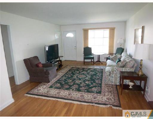 54 Jeffery Road Colonia, NJ 07067 - Photo 2 of 10 Gallery Image 2