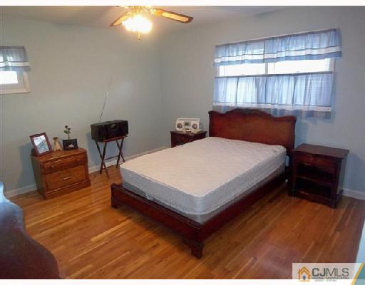 54 Jeffery Road Colonia, NJ 07067 - Photo 6 of 10 Gallery Image 6