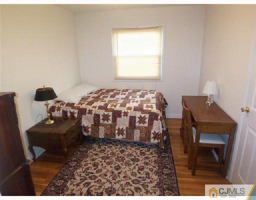 54 Jeffery Road Colonia, NJ 07067 - Photo 8 of 10 Gallery Image 8