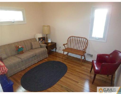 54 Jeffery Road Colonia, NJ 07067 - Photo 9 of 10 Gallery Image 9
