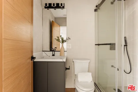 $1,695,000 | 5931 Abernathy Drive, Los Angeles, CA 90045