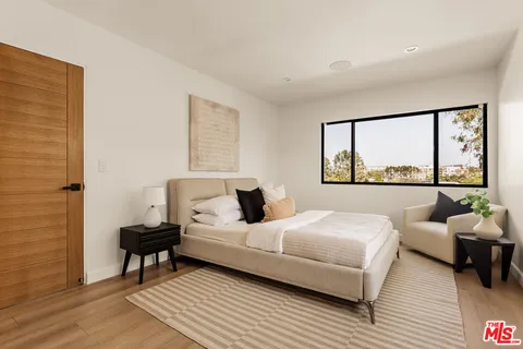 $1,695,000 | 5931 Abernathy Drive, Los Angeles, CA 90045