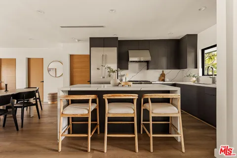 $1,695,000 | 5931 Abernathy Drive, Los Angeles, CA 90045