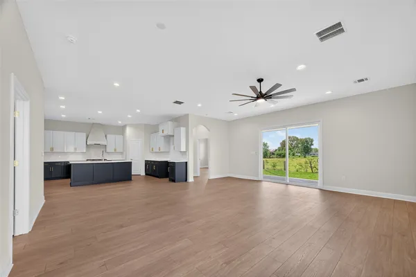 $3,500 | 7717 Prairie Street, Hitchcock, TX 77563
