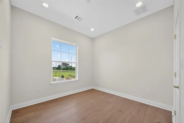 $3,500 | 7717 Prairie Street, Hitchcock, TX 77563