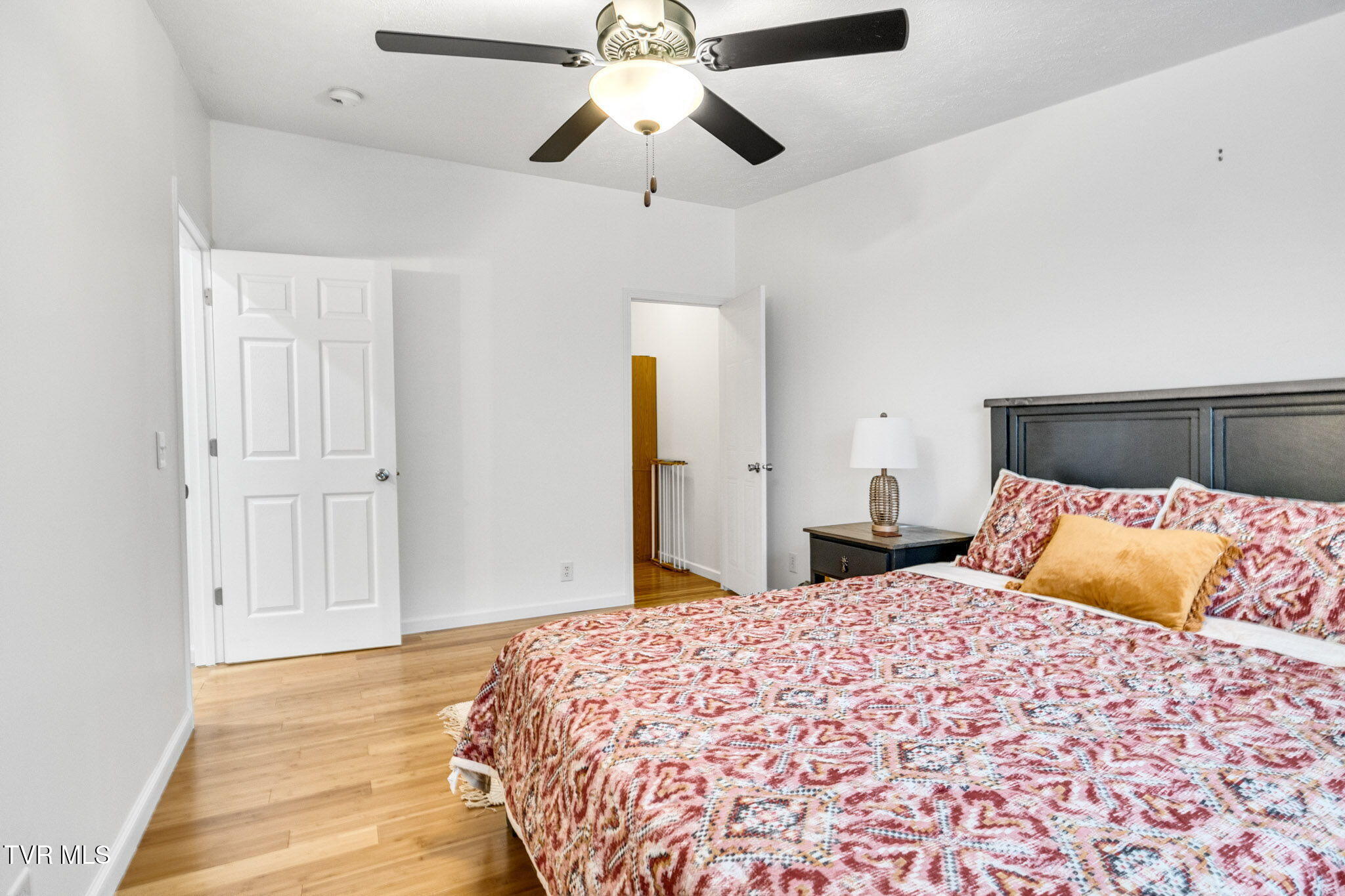 802 Holbert Lane Kodak, TN 37764 - Photo 15 of 35 17-web-or-mls-IMG_1144