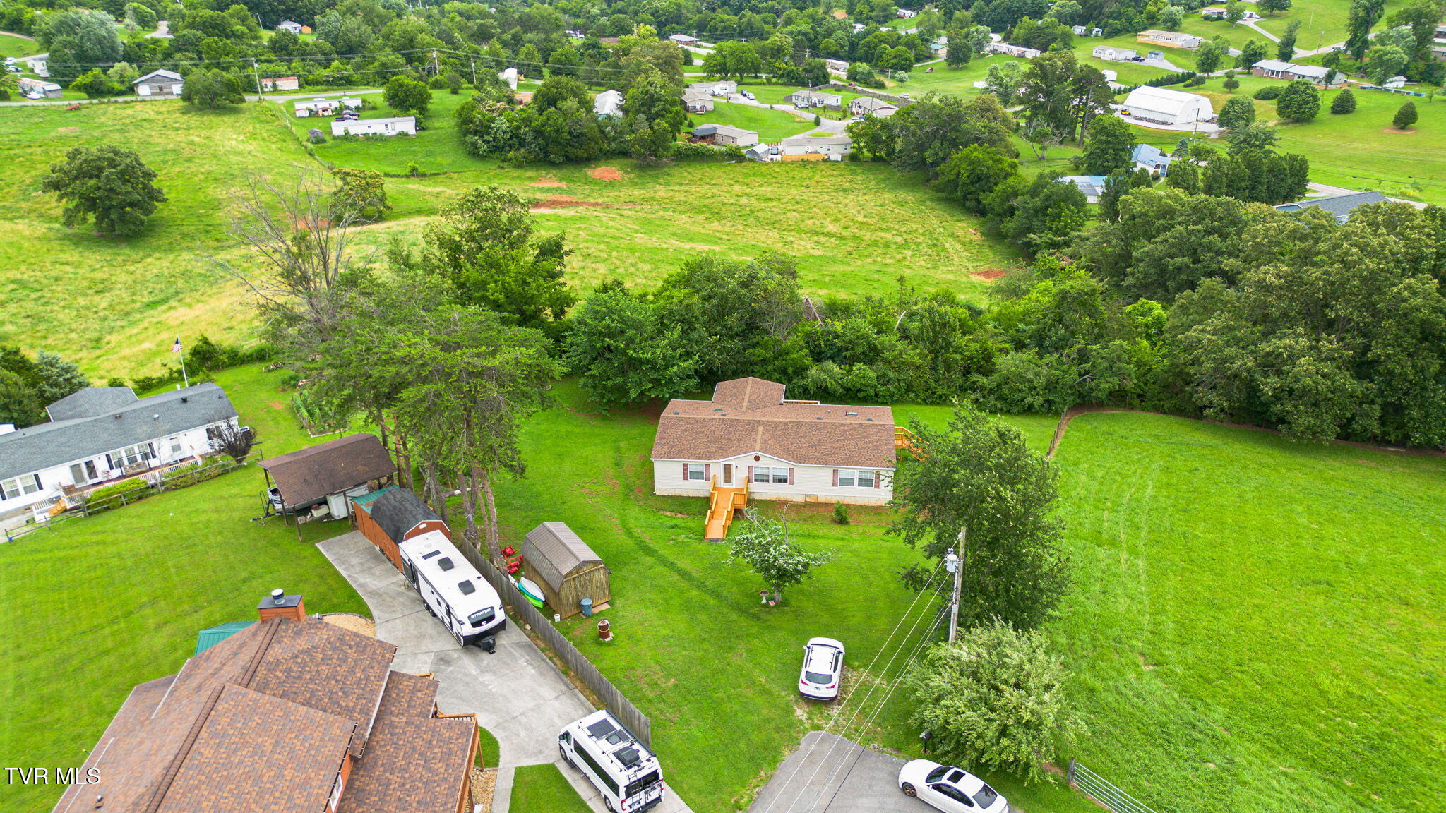 802 Holbert Lane Kodak, TN 37764 - Photo 21 of 35 1-web-or-mls-DJI_0711