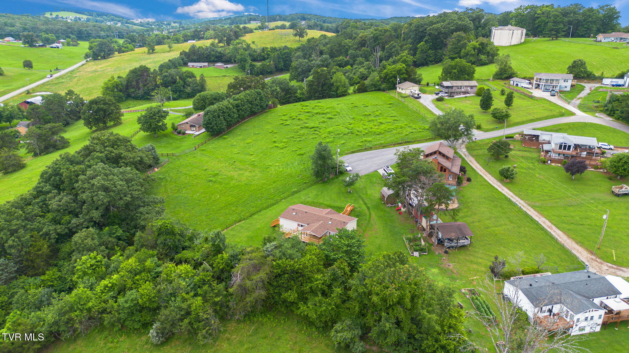 802 Holbert Lane Kodak, TN 37764 - Photo 25 of 35 5-web-or-mls-DJI_0723