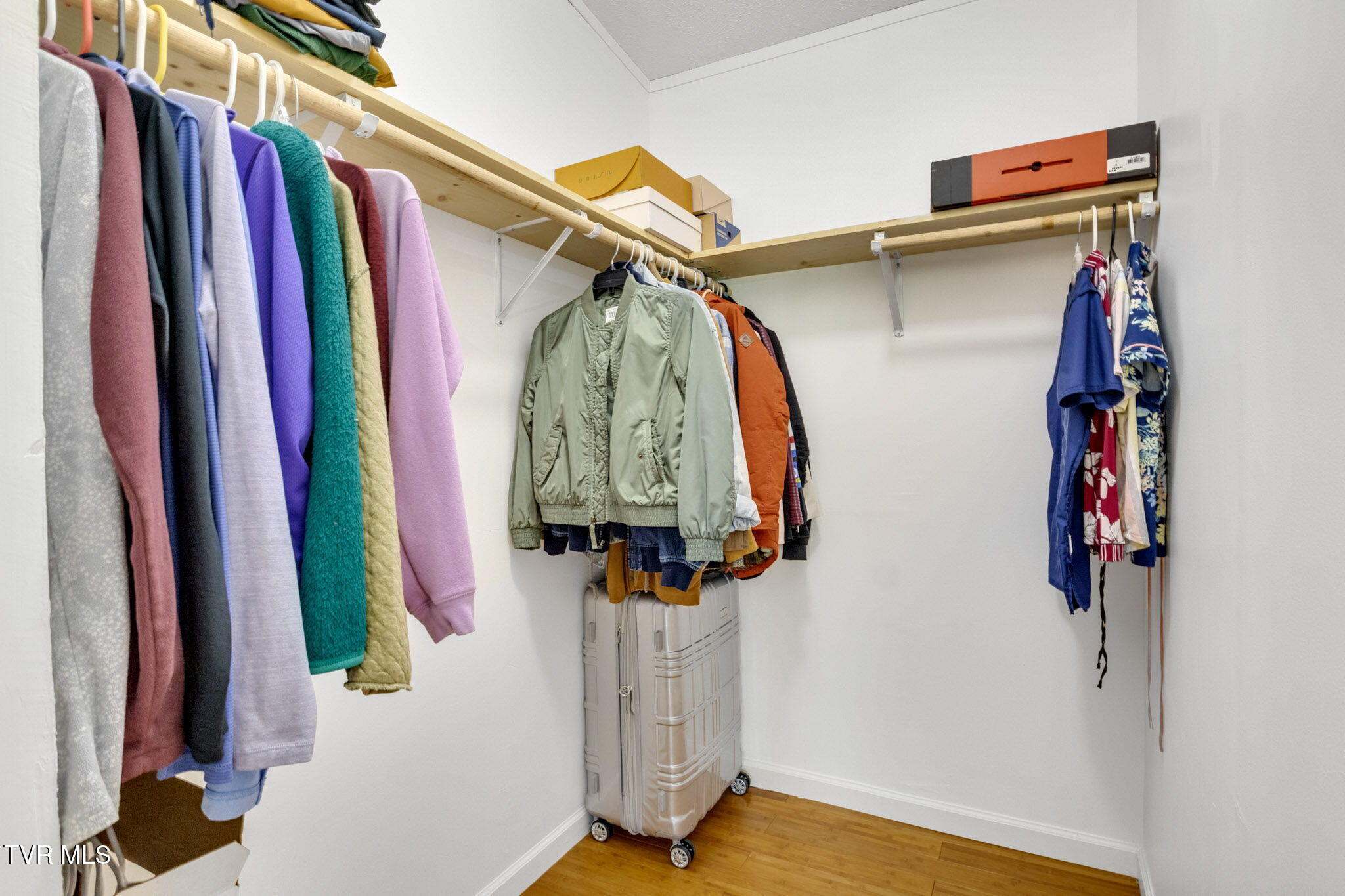 802 Holbert Lane Kodak, TN 37764 - Photo 10 of 35 14-web-or-mls-IMG_1135