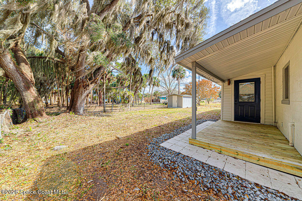 2773 Hickory Circle Mims, FL 32754 - Photo 4 of 45
