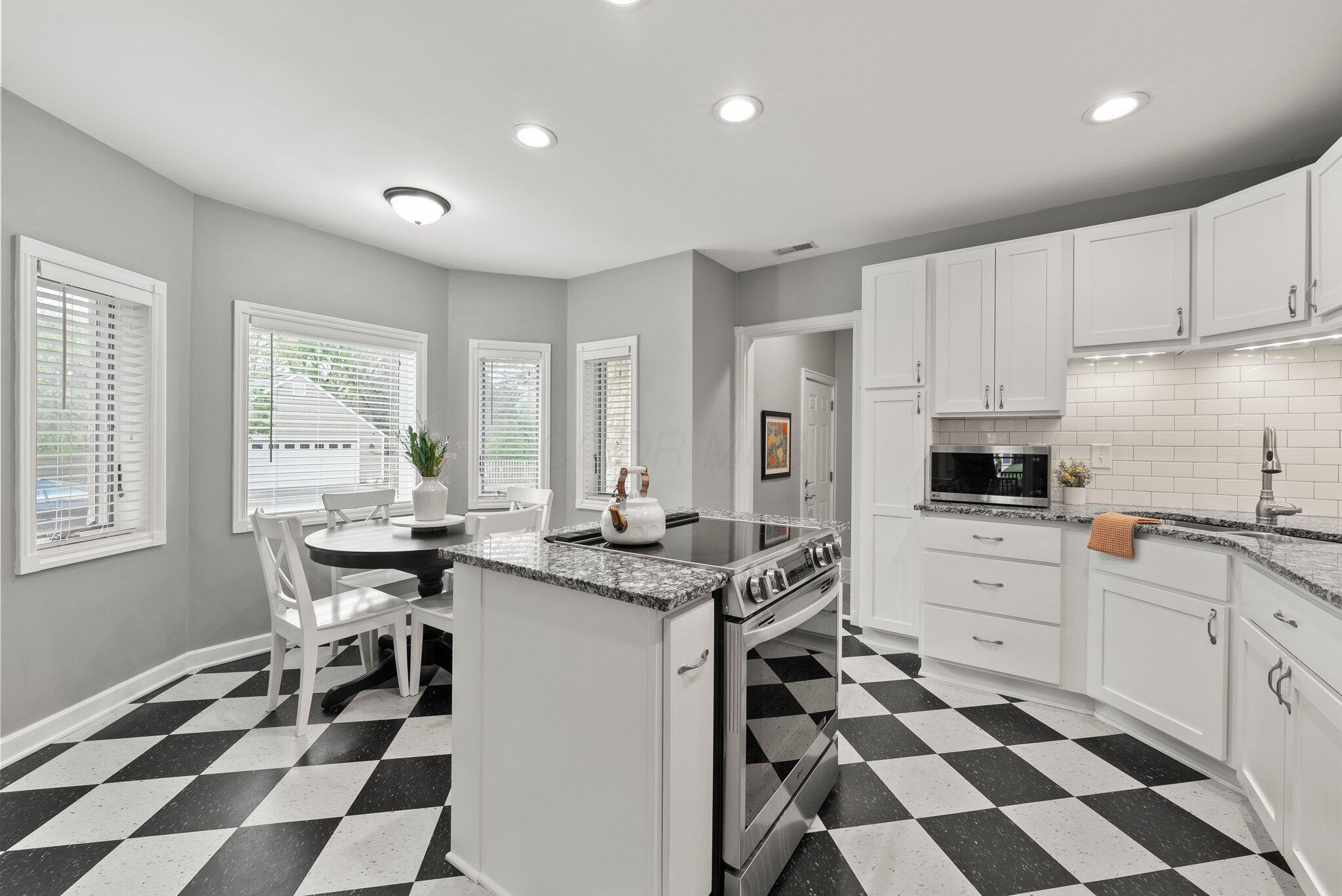 130 West Beaumont Road Columbus, OH 43214 - Photo 12 of 71 DSC02695