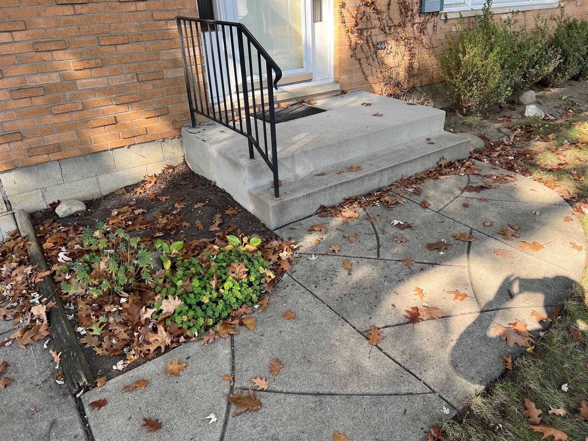 5967 Endicott Road Columbus, OH 43229 - Photo 8 of 20 5967 front porch