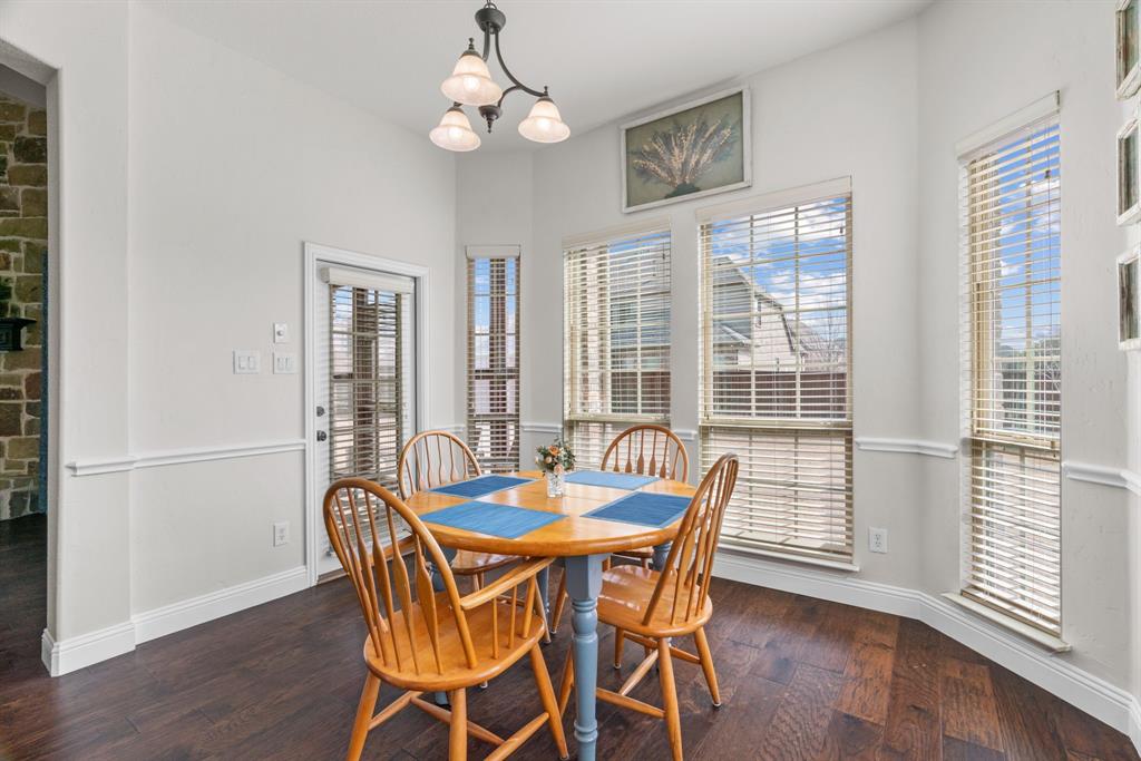 2500 Strathfield Lane Trophy Club, TX 76262 - Photo 15 of 34 Breakfast area in kitchen