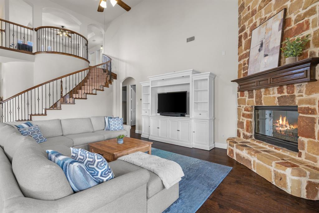 2500 Strathfield Lane Trophy Club, TX 76262 - Photo 7 of 34 Spacious living room