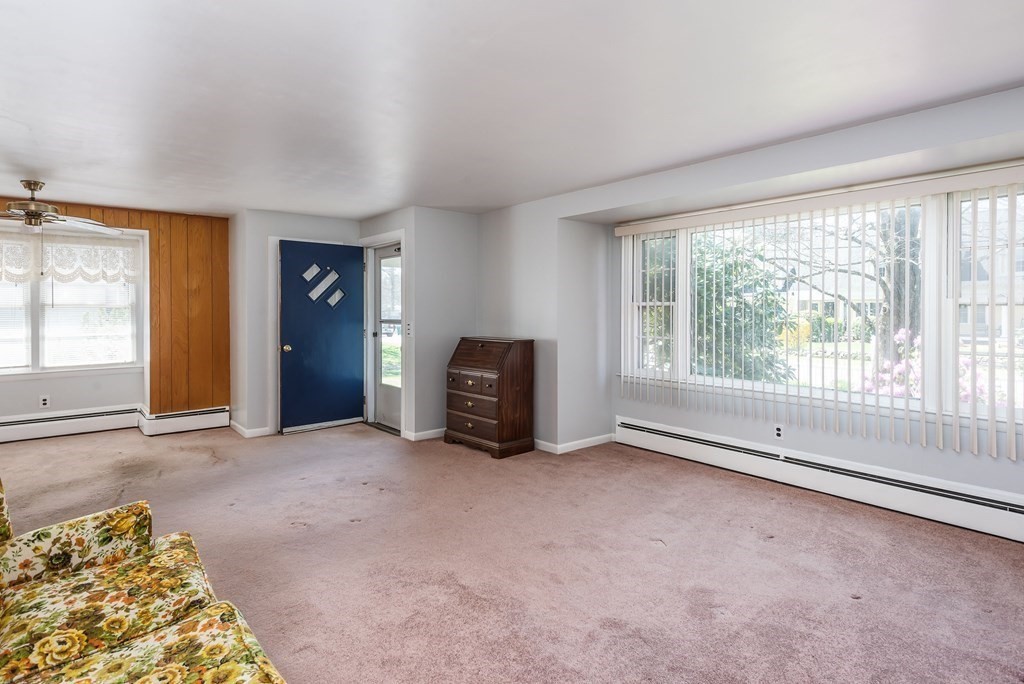 45 Beagle Club Road Attleboro, MA 02703 - Photo 7 of 29 Gallery Image 7