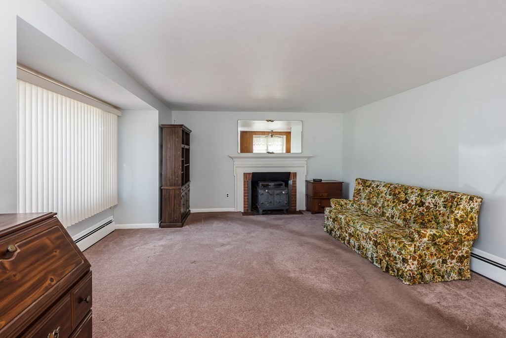 45 Beagle Club Road Attleboro, MA 02703 - Photo 8 of 29 Gallery Image 8