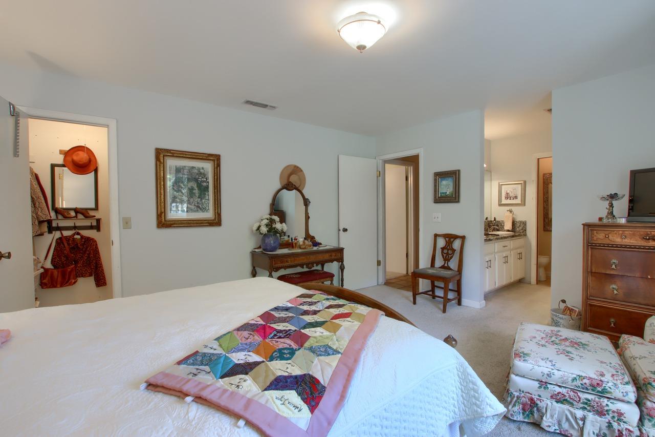 39406 John West Road Oakhurst, CA 93644 - Photo 4 of 38