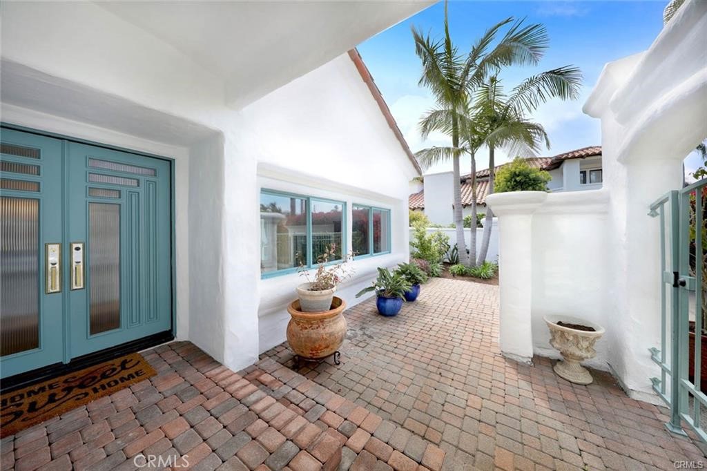 19 Terraza Del Mar Dana Point, CA 92629 - Photo 21 of 25 a view of a house with backyard and sitting area