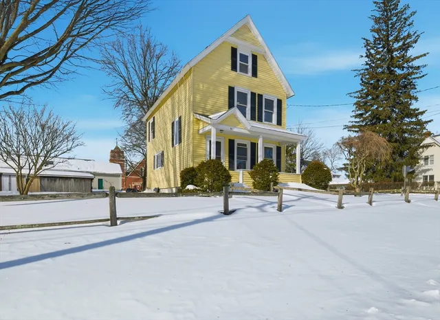 $339,900 | 81 Chestnut Street, West Springfield, MA 01089