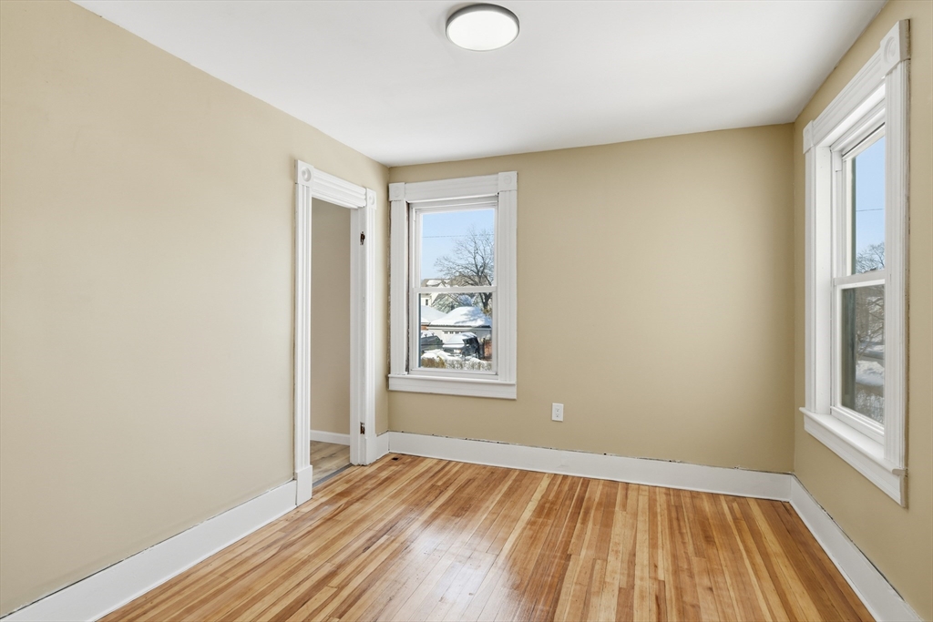 81 Chestnut Street West Springfield, MA 01089 - Photo 19 of 35