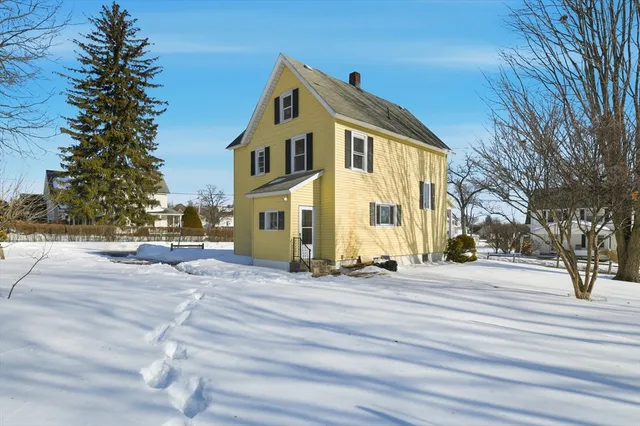 $339,900 | 81 Chestnut Street, West Springfield, MA 01089