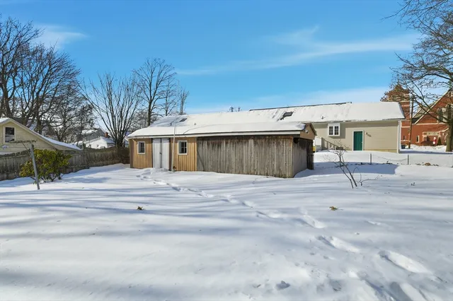 $339,900 | 81 Chestnut Street, West Springfield, MA 01089