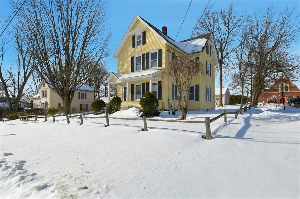 81 Chestnut Street West Springfield, MA 01089 - Photo 3 of 35