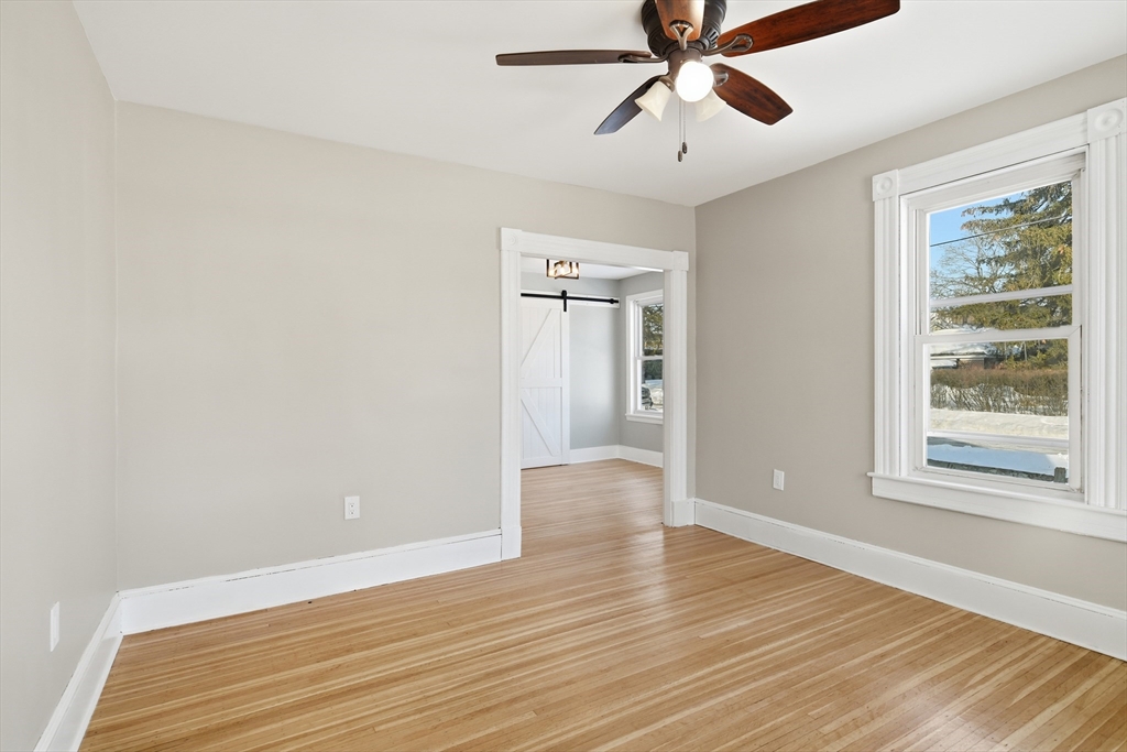 81 Chestnut Street West Springfield, MA 01089 - Photo 6 of 35