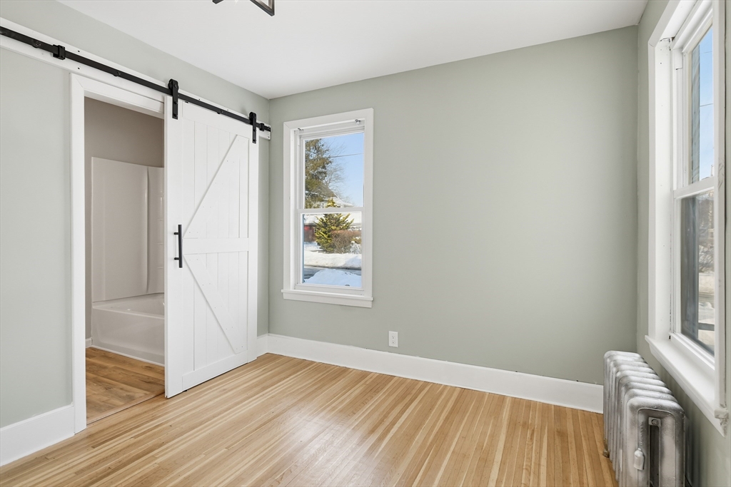 81 Chestnut Street West Springfield, MA 01089 - Photo 8 of 35