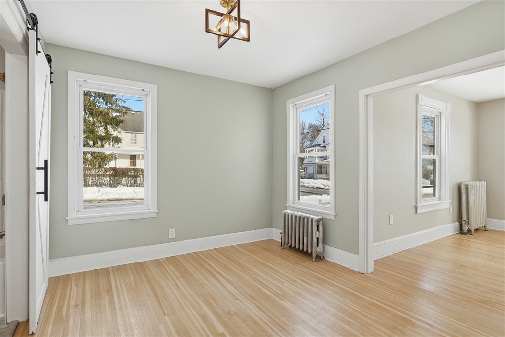 81 Chestnut Street West Springfield, MA 01089 - Photo 9 of 35