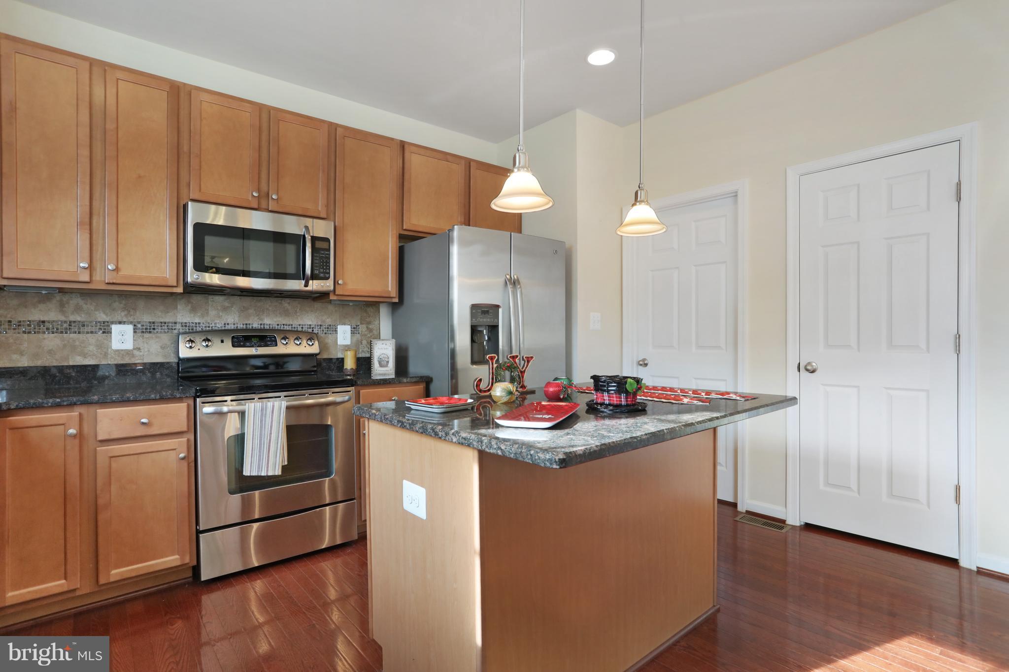 102 Mountain Laurel Boulevard Ranson, WV 25438 - Photo 14 of 36 Kitchen