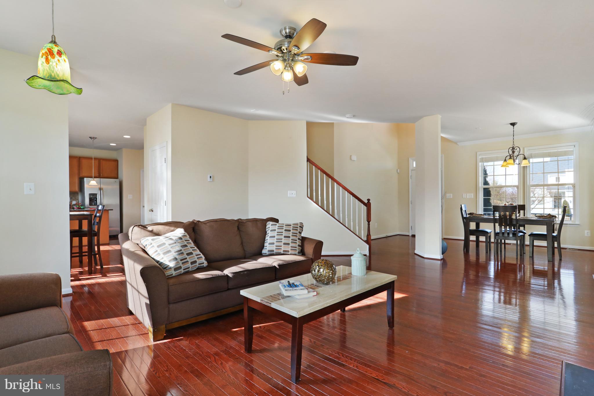102 Mountain Laurel Boulevard Ranson, WV 25438 - Photo 3 of 36 Living room